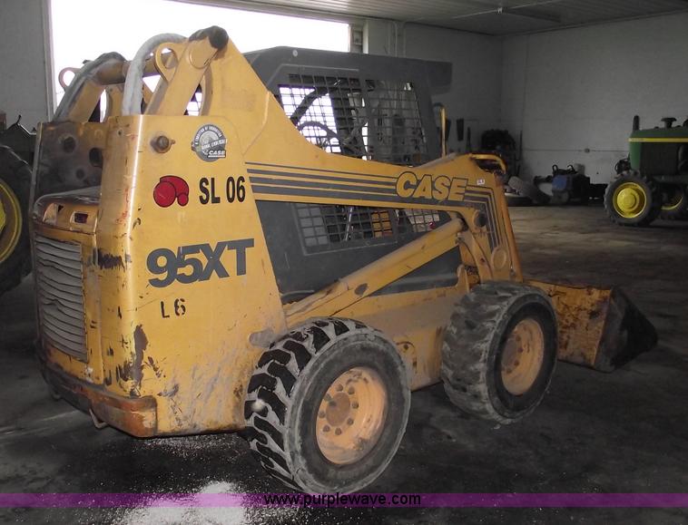 image for item 5455 Case 95XT skid steer