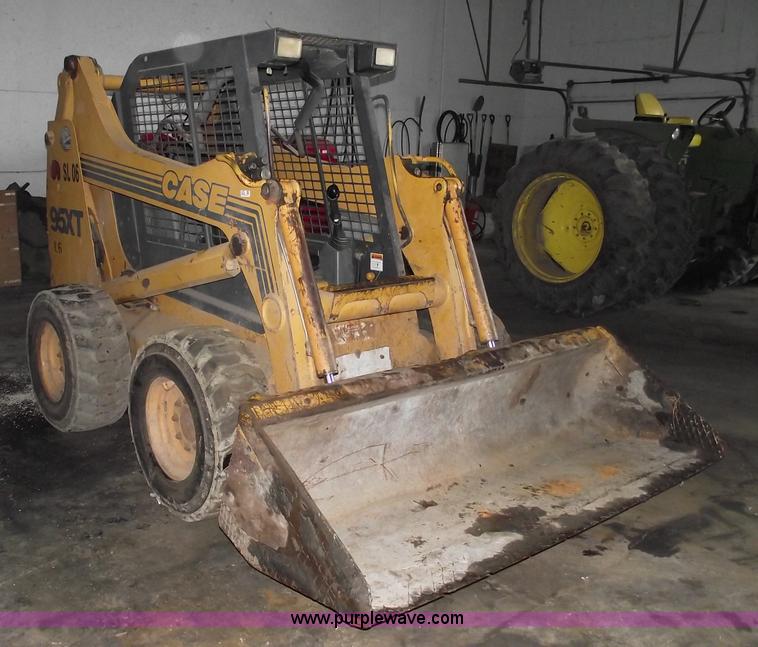 image for item 5455 Case 95XT skid steer