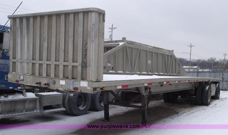 image for item 5459 1988 Raven 45' spread axle aluminum flatbed trailer