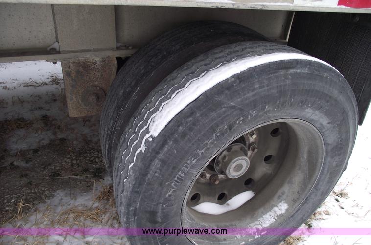 image for item 5459 1988 Raven 45' spread axle aluminum flatbed trailer