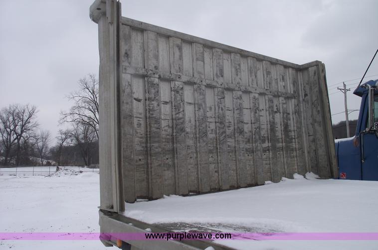 image for item 5459 1988 Raven 45' spread axle aluminum flatbed trailer