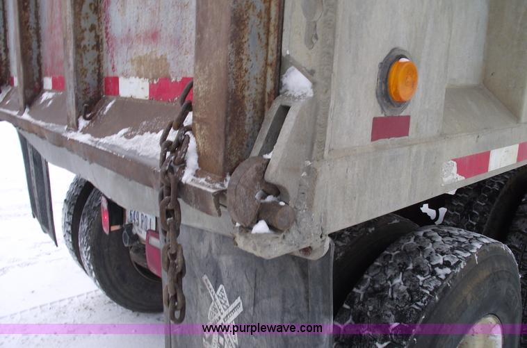 image for item 5460 1990 Mack RD690S dump truck