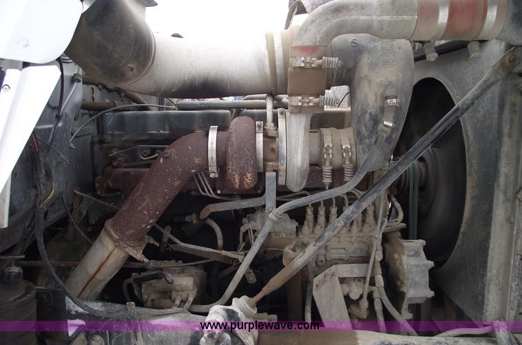 image for item 5460 1990 Mack RD690S dump truck