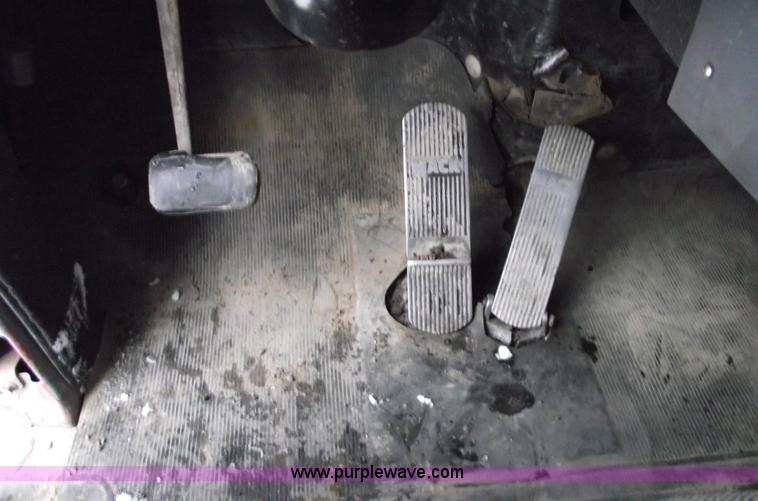 image for item 5462 1987 Mack R688ST dump truck