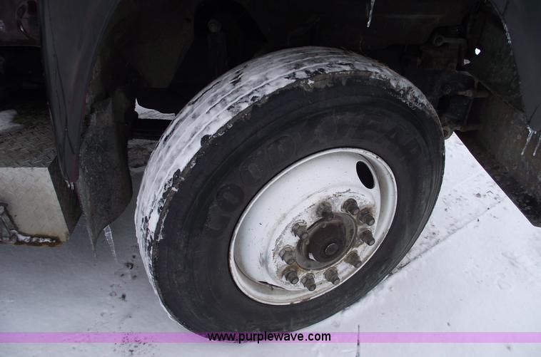 image for item 5462 1987 Mack R688ST dump truck