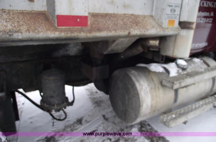 image for item 5462 1987 Mack R688ST dump truck