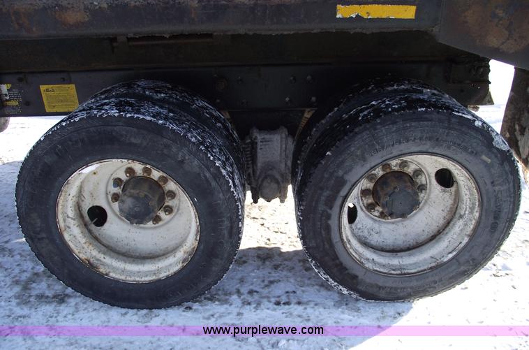 image for item 5476 1994 Mack RD688S dump truck