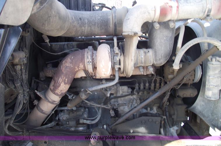 image for item 5476 1994 Mack RD688S dump truck