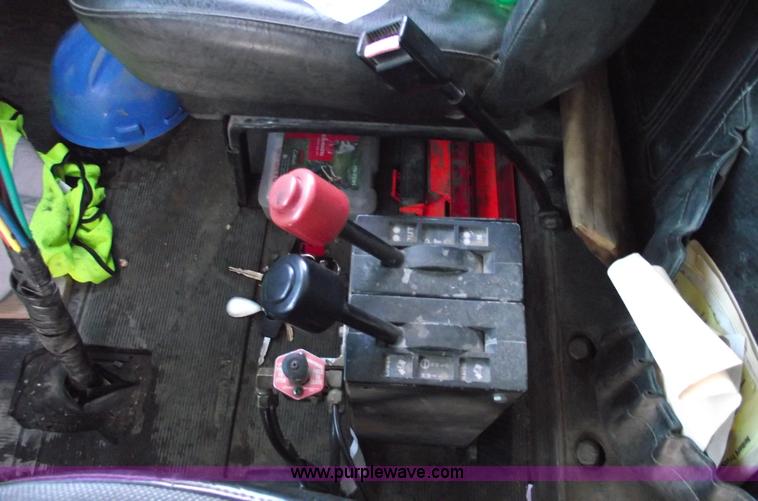 image for item 5476 1994 Mack RD688S dump truck