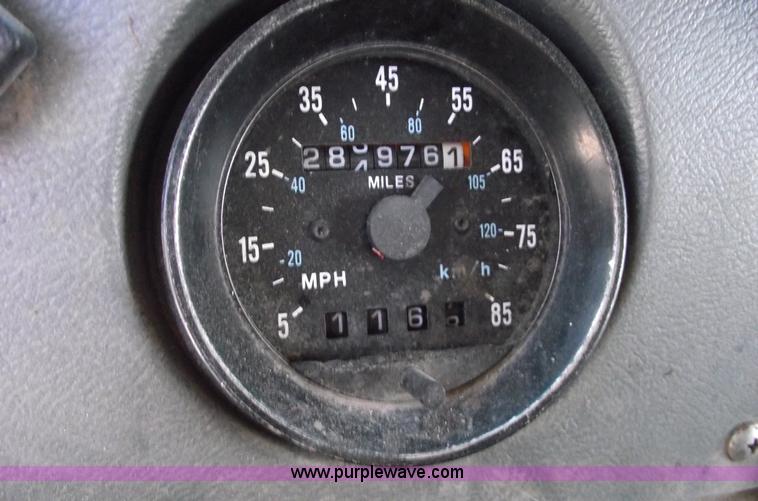 image for item 5476 1994 Mack RD688S dump truck