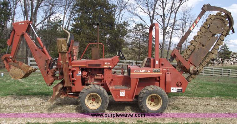 image for item 5488 Ditch Witch 4010 trencher with hoe