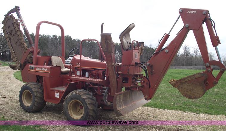 image for item 5488 Ditch Witch 4010 trencher with hoe
