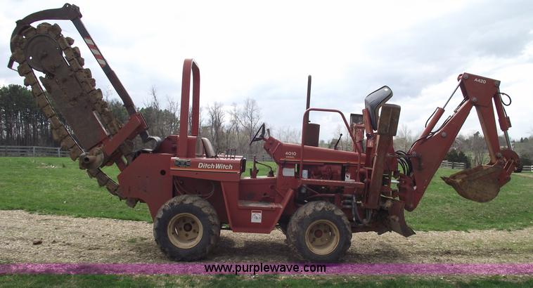 image for item 5488 Ditch Witch 4010 trencher with hoe
