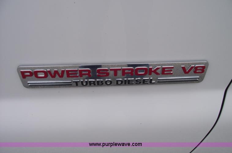 image for item 5751 2003 Ford F450 XL Super Duty pickup truck