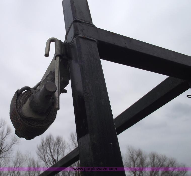 image for item 5751 2003 Ford F450 XL Super Duty pickup truck