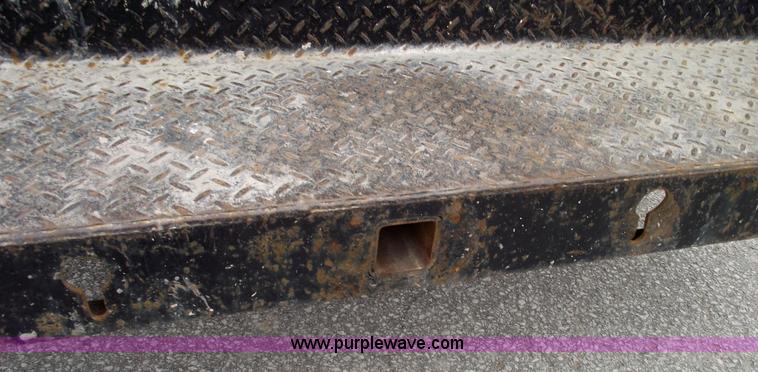 image for item 5751 2003 Ford F450 XL Super Duty pickup truck