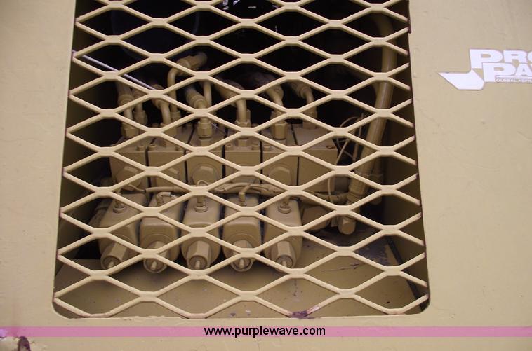 image for item 5753 Ingersoll Rand 750P Allatt Paver