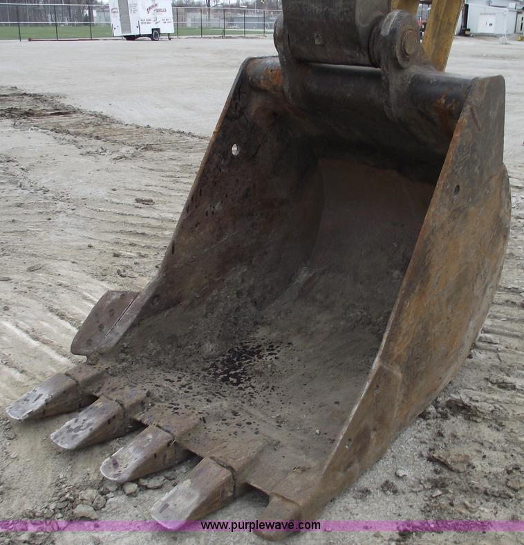 image for item 5754 1985 Caterpillar 235 excavator