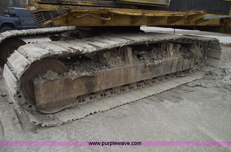 image for item 5754 1985 Caterpillar 235 excavator