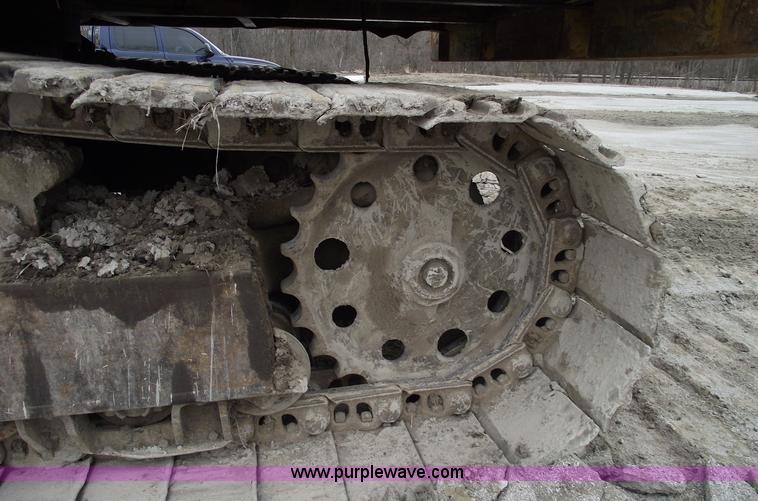 image for item 5754 1985 Caterpillar 235 excavator