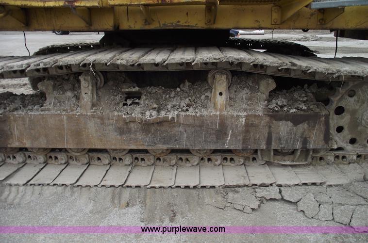 image for item 5754 1985 Caterpillar 235 excavator