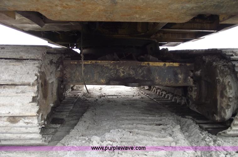 image for item 5754 1985 Caterpillar 235 excavator