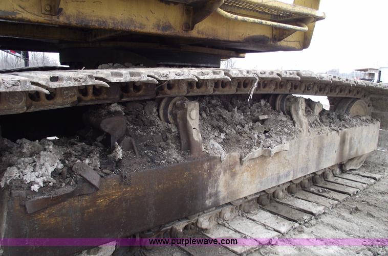 image for item 5754 1985 Caterpillar 235 excavator