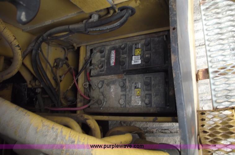 image for item 5754 1985 Caterpillar 235 excavator