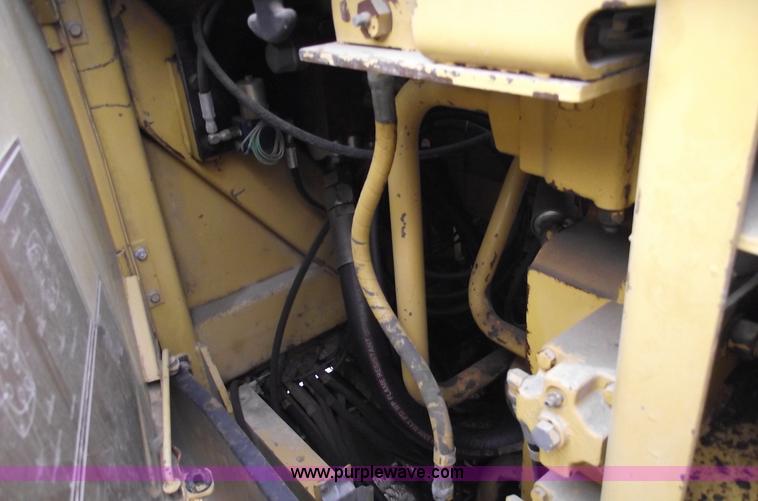 image for item 5754 1985 Caterpillar 235 excavator