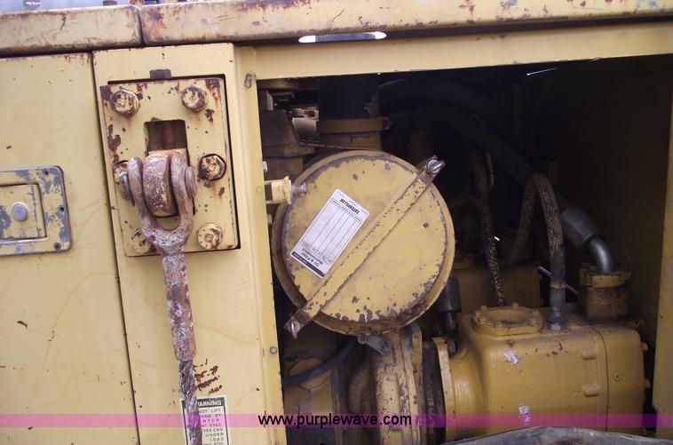 image for item 5754 1985 Caterpillar 235 excavator