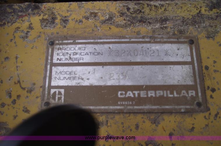 image for item 5754 1985 Caterpillar 235 excavator