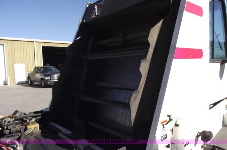 image for item 5763 1998 Johnston 3000 street sweeper