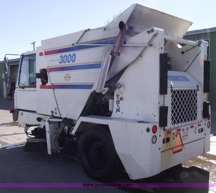 image for item 5763 1998 Johnston 3000 street sweeper