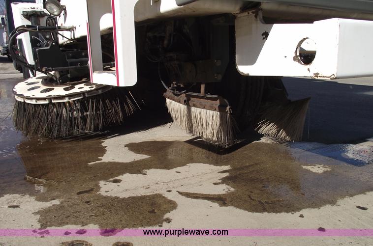 image for item 5763 1998 Johnston 3000 street sweeper