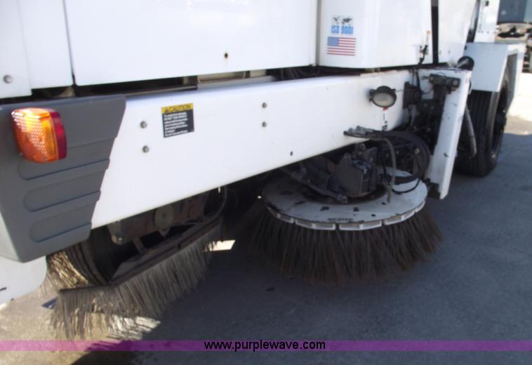 image for item 5763 1998 Johnston 3000 street sweeper