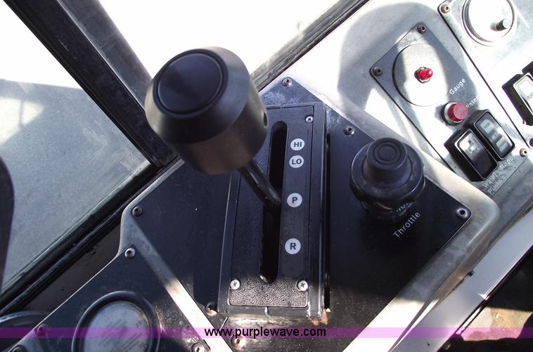 image for item 5763 1998 Johnston 3000 street sweeper