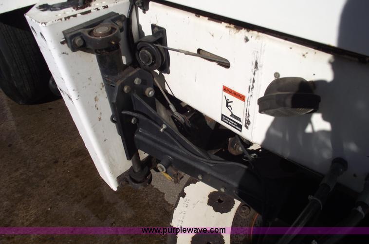 image for item 5763 1998 Johnston 3000 street sweeper