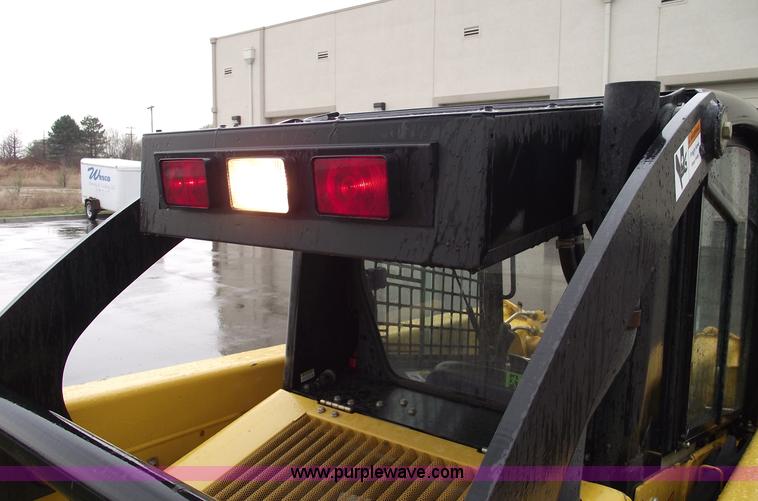 image for item 5772 2007 John Deere 317A skid steer