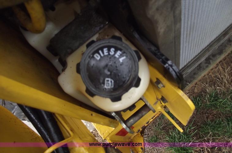 image for item 5772 2007 John Deere 317A skid steer