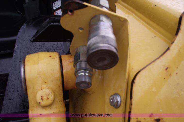 image for item 5772 2007 John Deere 317A skid steer