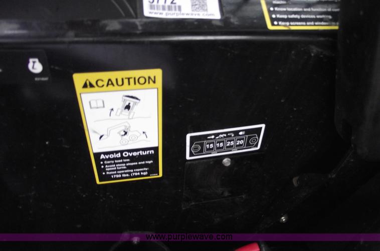 image for item 5772 2007 John Deere 317A skid steer