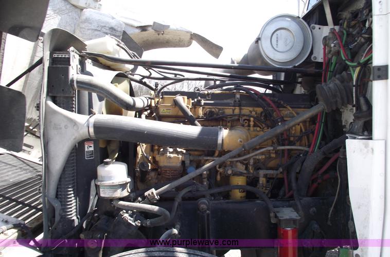 image for item 5775 2005 Freightliner FLD120 SD semi truck