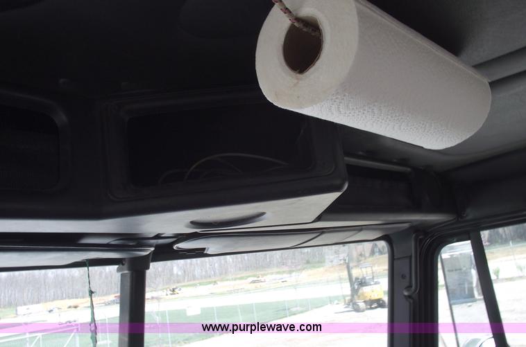 image for item 5775 2005 Freightliner FLD120 SD semi truck