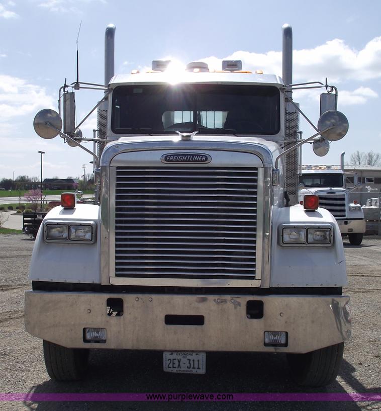 image for item 5776 2005 Freightliner FLD120 SD-TA semi truck