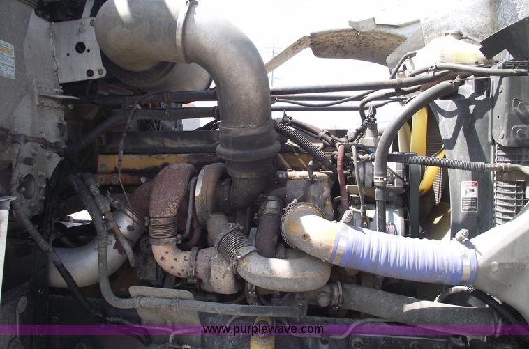 image for item 5776 2005 Freightliner FLD120 SD-TA semi truck