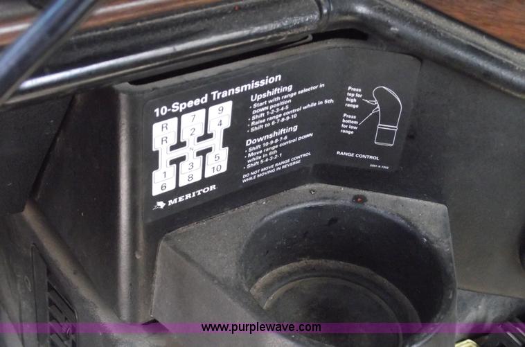 image for item 5776 2005 Freightliner FLD120 SD-TA semi truck