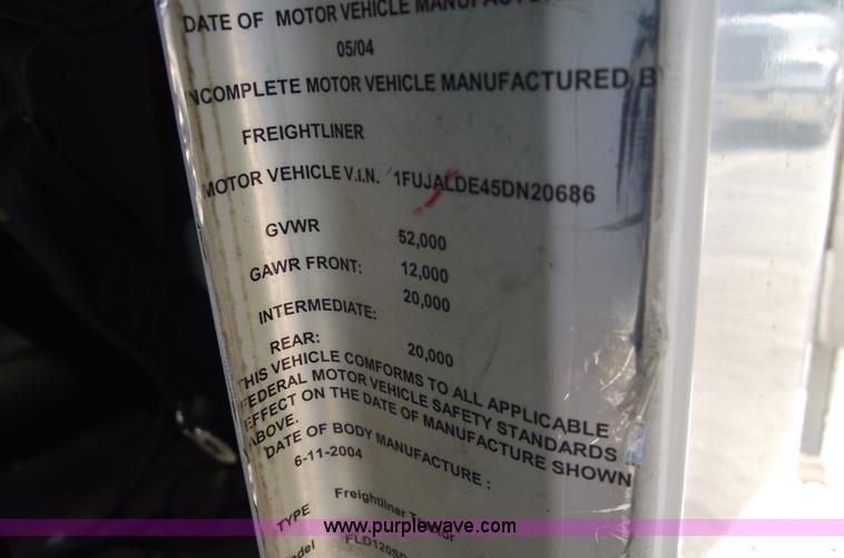 image for item 5776 2005 Freightliner FLD120 SD-TA semi truck