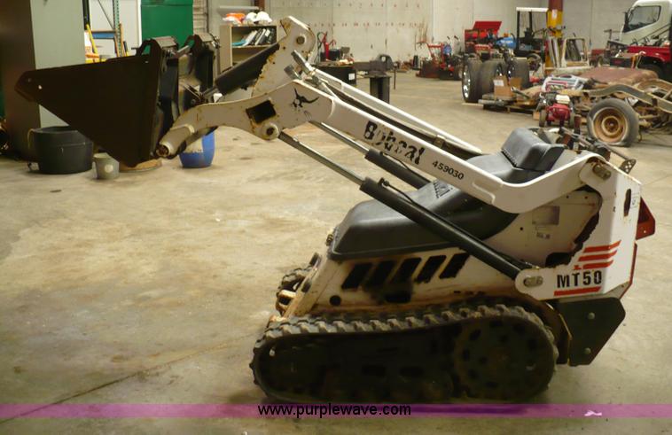 image for item 6075 2003 Bobcat MT50 mini track loader