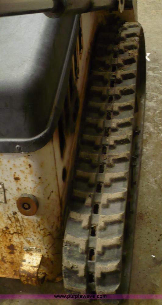 image for item 6075 2003 Bobcat MT50 mini track loader