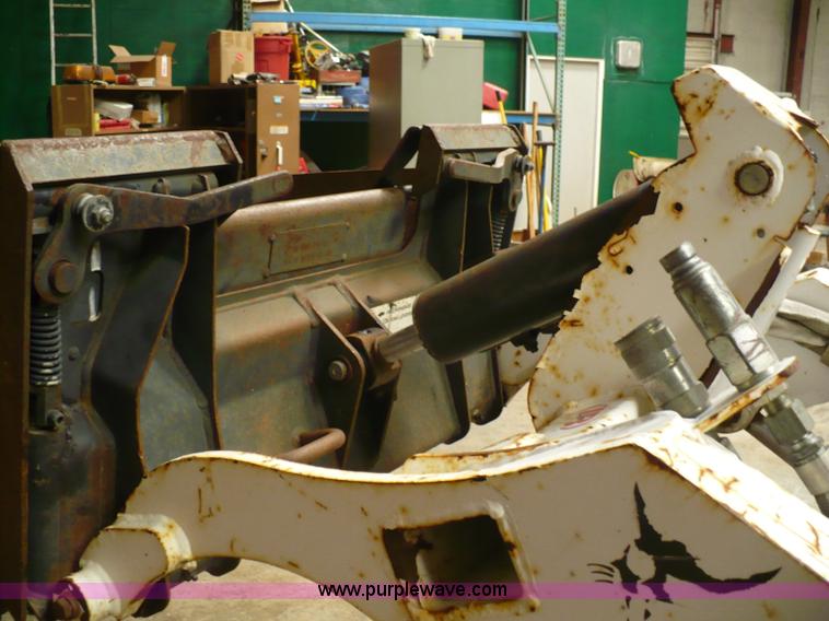 image for item 6075 2003 Bobcat MT50 mini track loader